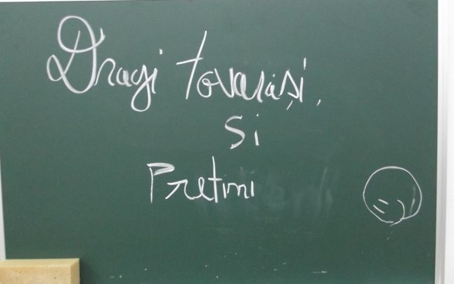 Dragi tovarasi si pretini