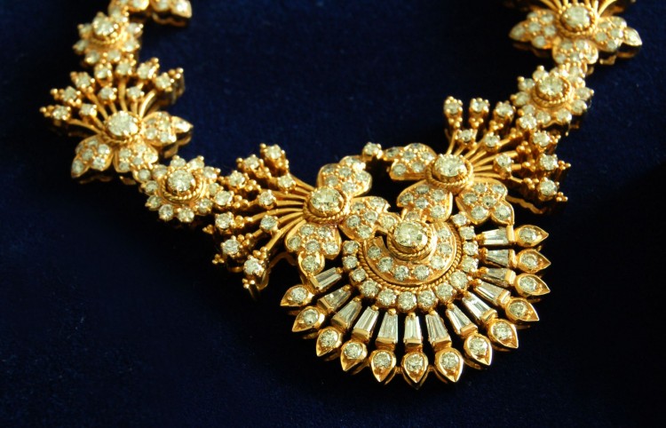 vand-sau-cumpar-aur