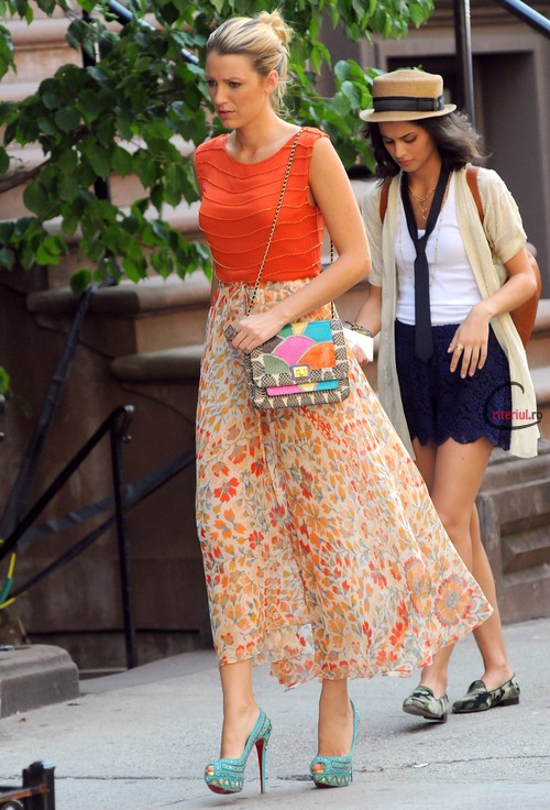 tinuta de zi Blake Lively
