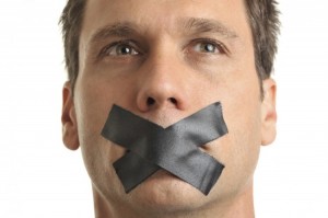 Manager-Keep-their-mouth-shut-1024x680