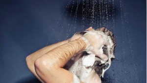 should-i-wash-my-hair-every-day-main