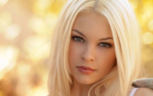 4424364-blonde-woman-wallpapers