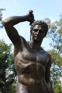 strong-man-statue-3456x5184_68058