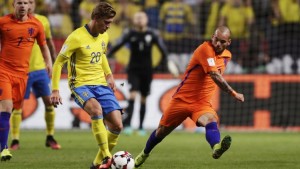 alexander-fransson-wesley-sneijder-sweden-vs-netherlands_13oax91w5hxsi1xatybq2ihsz9
