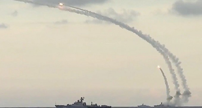 FOTO. Ce rachete lansează Rusia asupra Ucrainei? De la rachetele de croazieră Kalibr la temutele Iskander