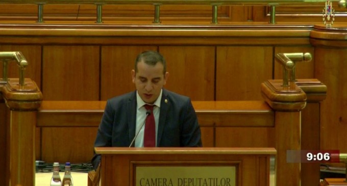 Deputatul-proxi Cătălin Zamfir Manea și-a retras ticălosul amendament referitor la amnistierea plagiatorilor cu teze susținute înainte de 2011