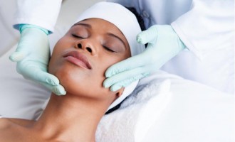 Tratamentul facial cu microneedling si beneficiile acestuia
