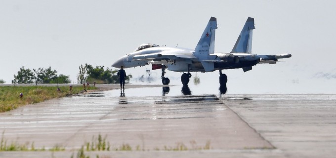 Rusia spune că a trimis un Suhoi-35 deasupra Mării Baltice pentru că două bombardiere americane au zburat spre granița sa